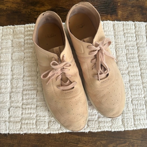 UGG Adaleen Blush sneakers Size 12 - Picture 1 of 12